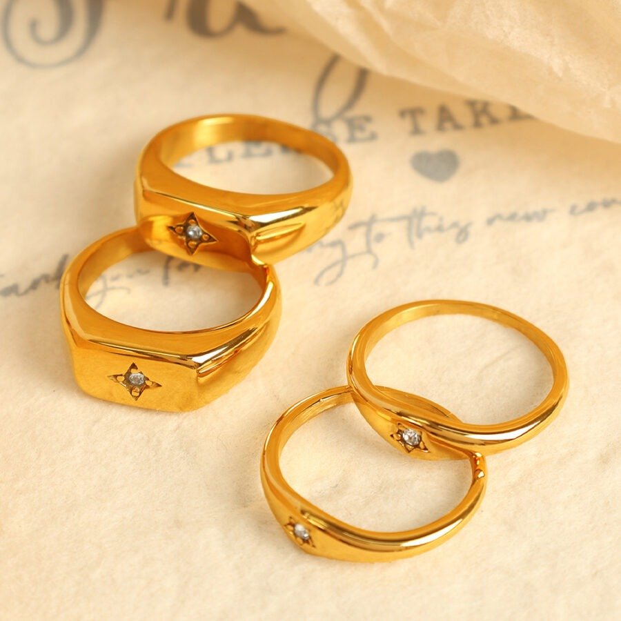 Oval Star Zircon North Star Ring