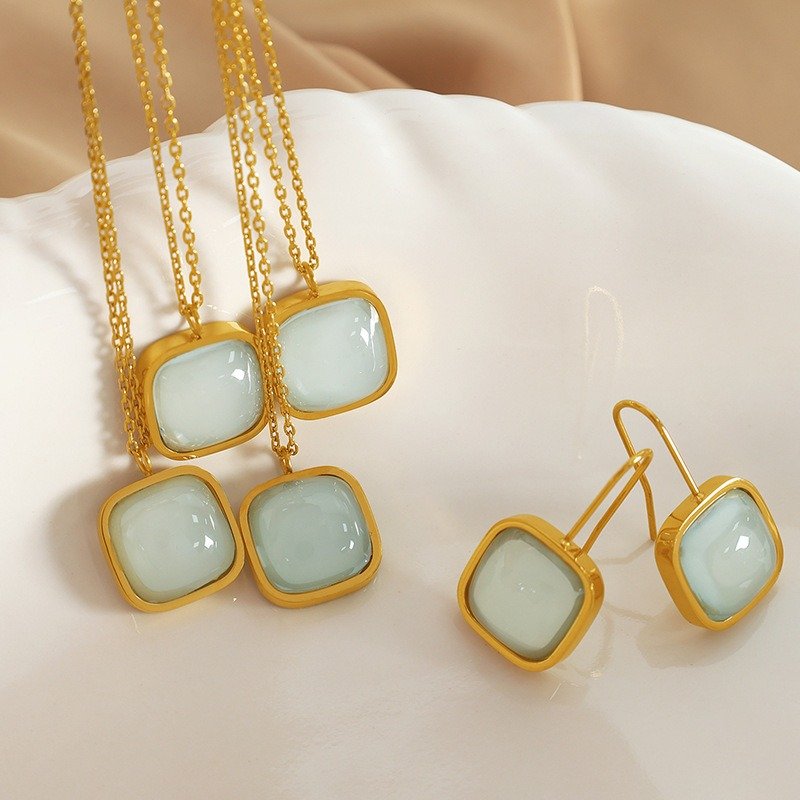 Light Green Jade Earring Necklace Set