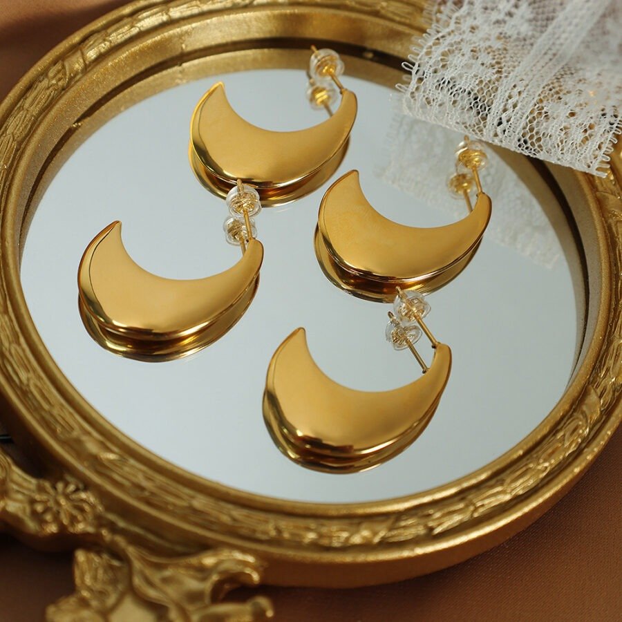 Arcuate Moon Earrings